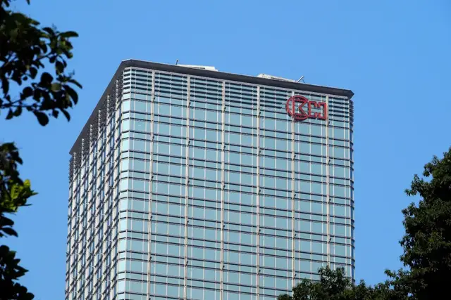 霍建宁打辅助，李嘉诚家族攒下1600亿现金